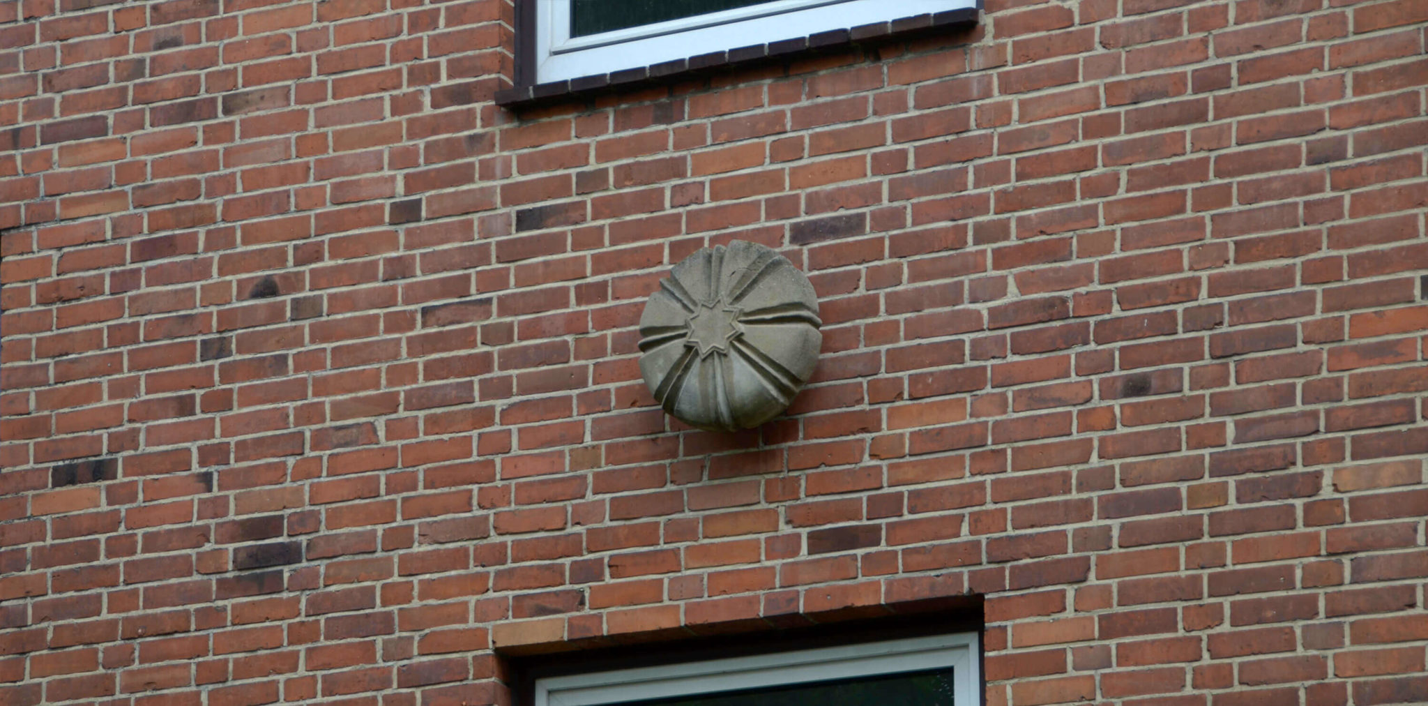 Fassade Carl-Cohn-Straße einer Immobilie in Hamburg